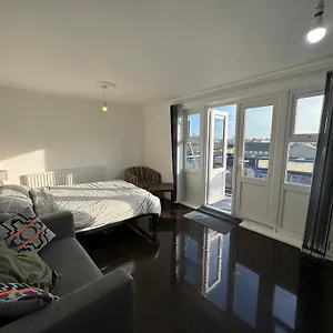 Large With Balcony Overlooking London